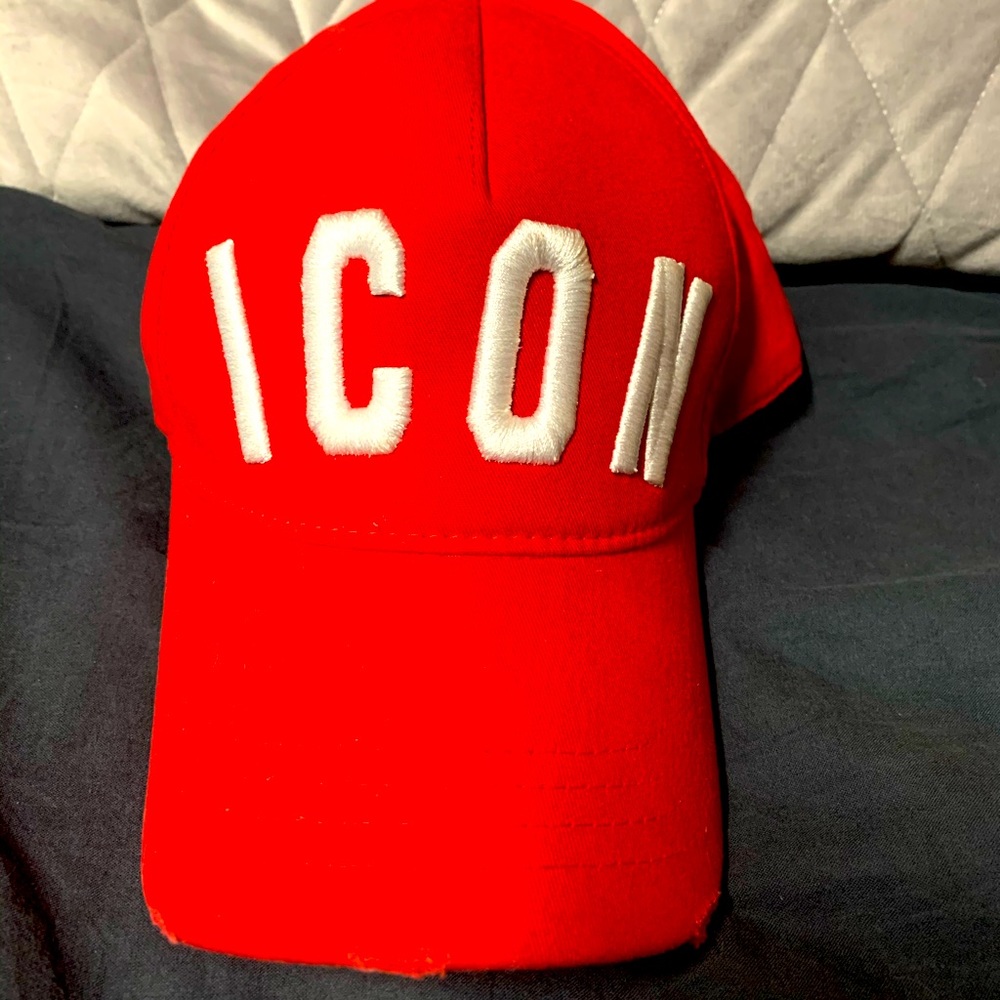 Dsquared2 red icon hat
